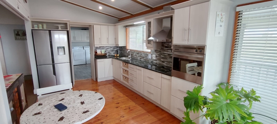 4 Bedroom Property for Sale in Stilbaai Wes Western Cape